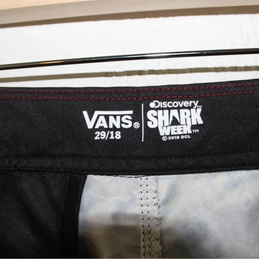 Boy’s Vans X Discovery Channel Shark Week Unlined Board Shorts Size 29/18